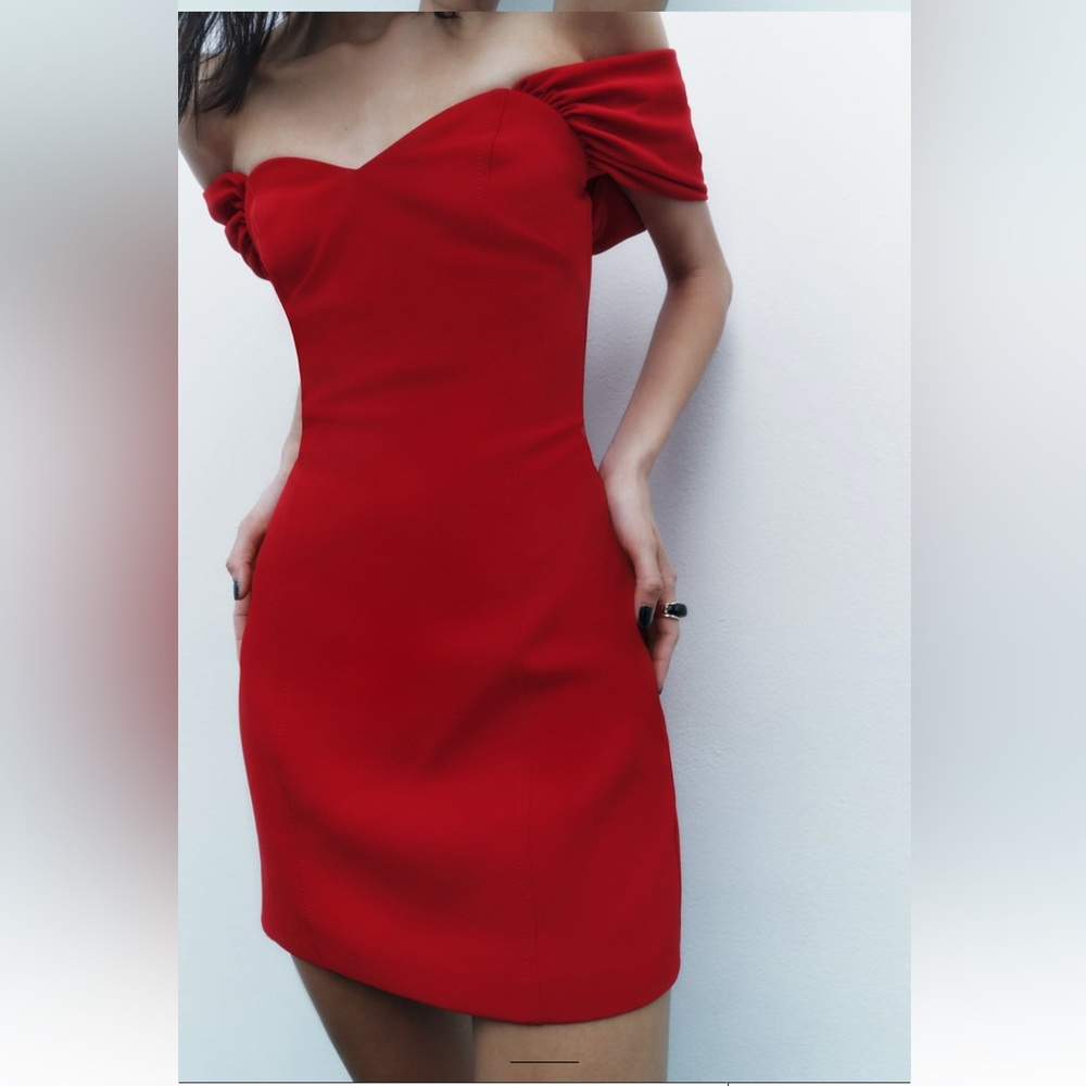 New Zara Red SWEETHEART NECKLINE DRESS. Size L
